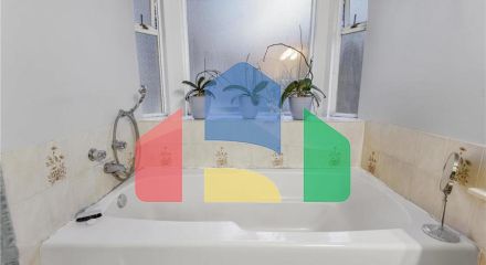 Residential - Single Family Home - Surrey, Canada - Canada