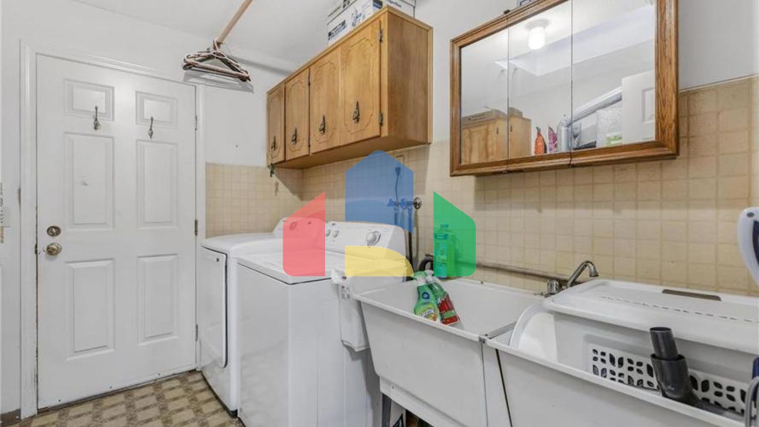 Residential - Single Family Home - Surrey, Canada - Canada