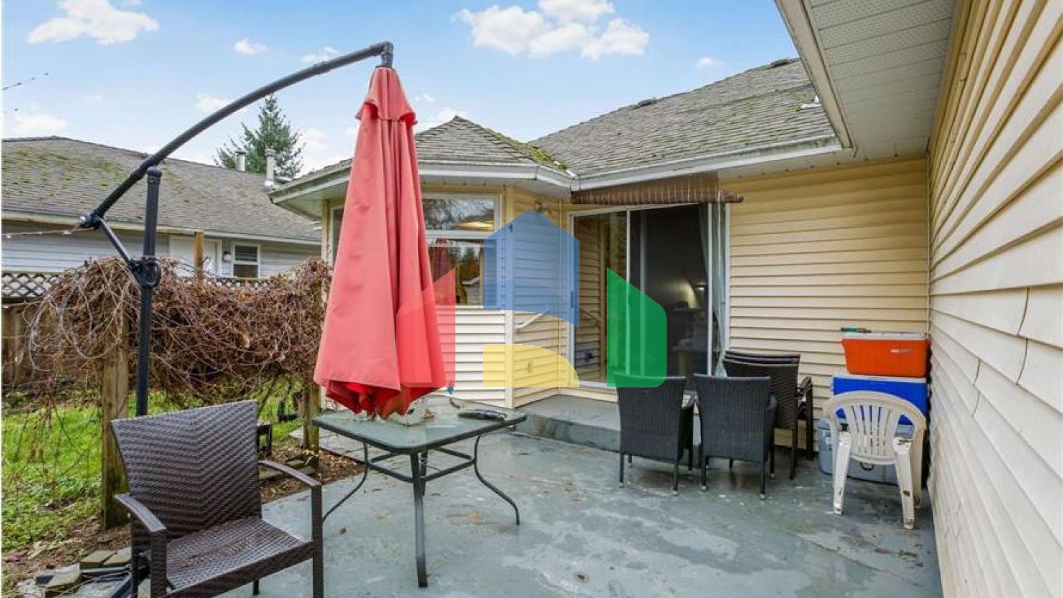 Residential - Single Family Home - Surrey, Canada - Canada