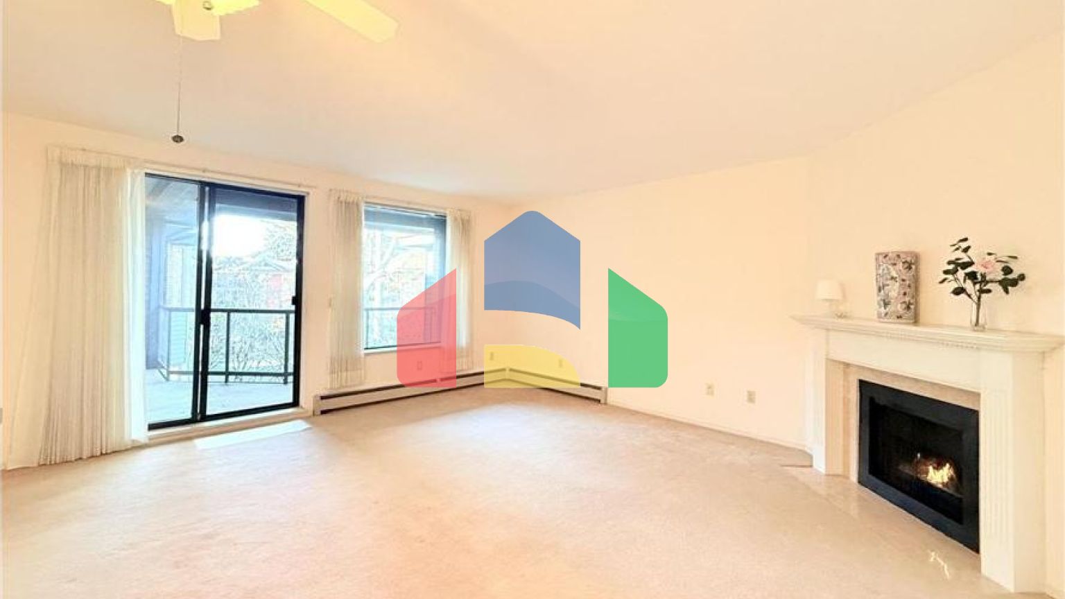 Residential - Single Family Home - Surrey, Canada - Canada