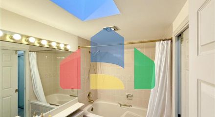 Residential - Single Family Home - Surrey, Canada - Canada