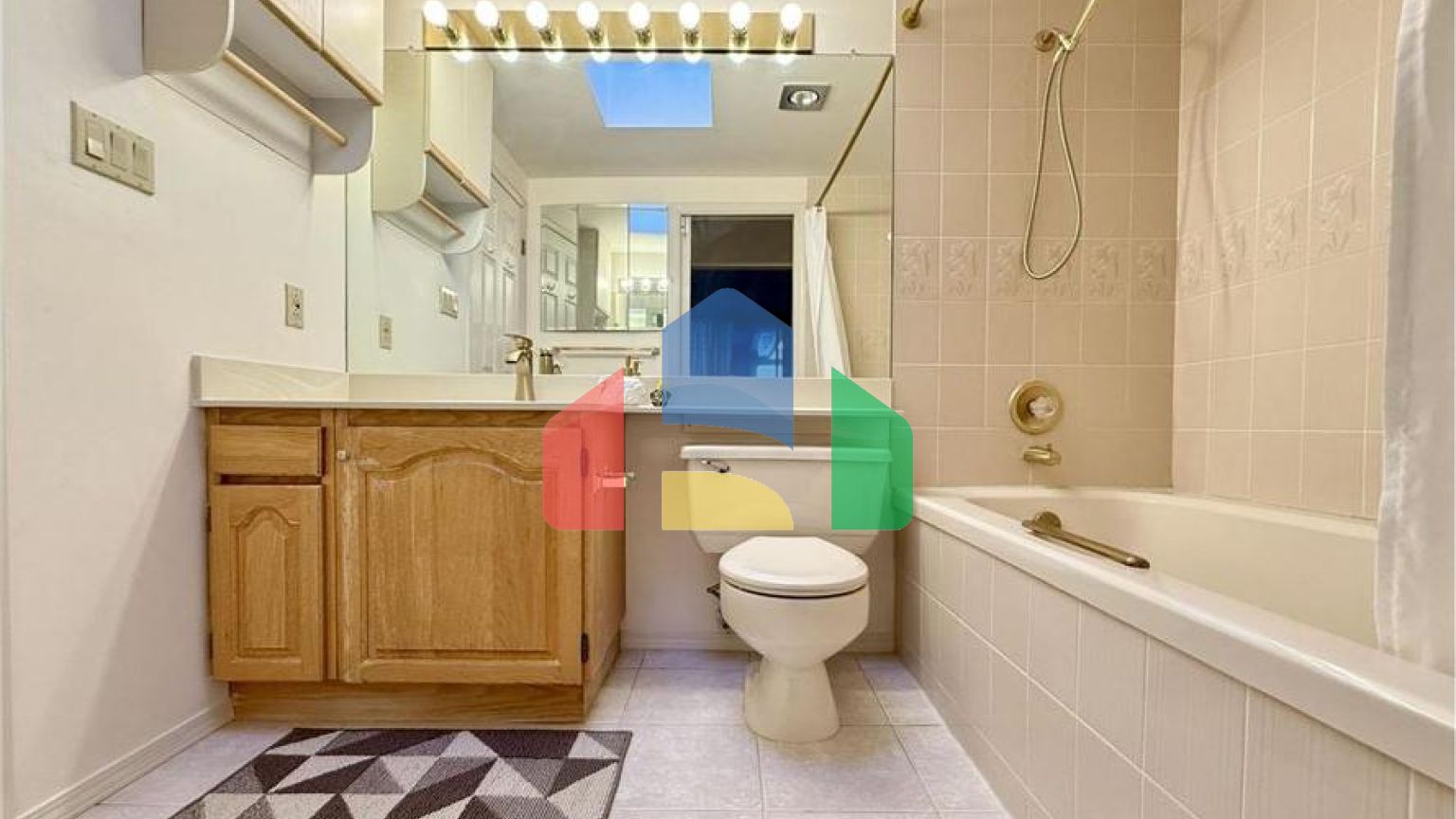 Residential - Single Family Home - Surrey, Canada - Canada