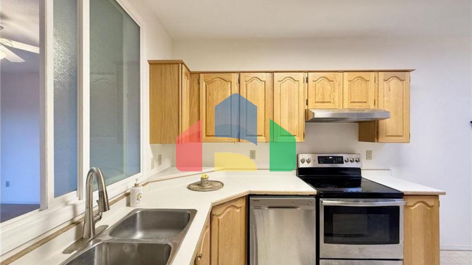 Residential - Single Family Home - Surrey, Canada - Canada