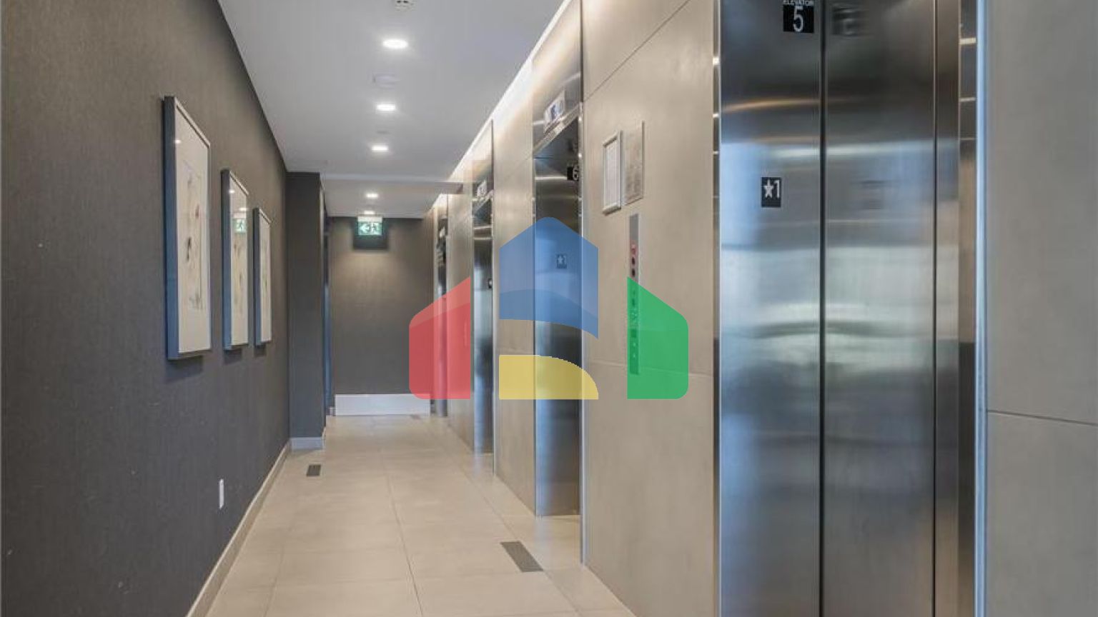 Residential - Single Family Home - Surrey, Canada - Canada