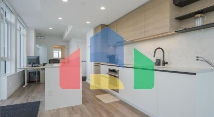 Residential - Single Family Home - Surrey, Canada - Canada