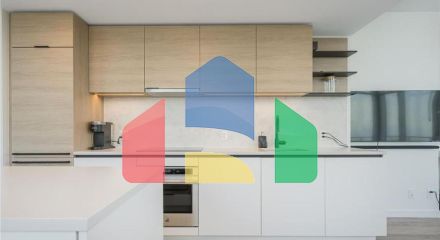 Residential - Single Family Home - Surrey, Canada - Canada