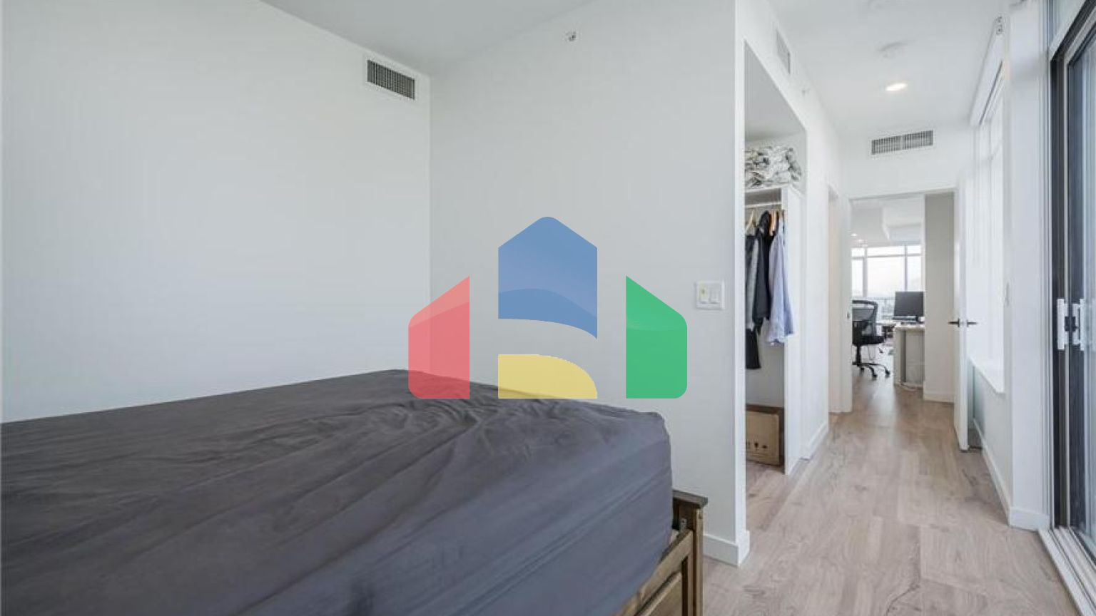 Residential - Single Family Home - Surrey, Canada - Canada