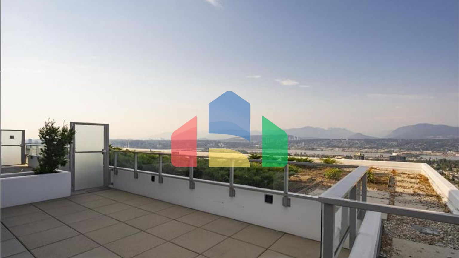 Residential - Single Family Home - Surrey, Canada - Canada