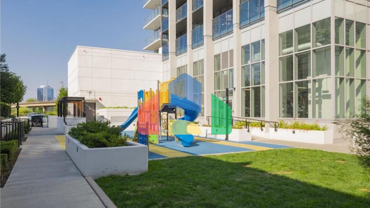 Residential - Single Family Home - Surrey, Canada - Canada