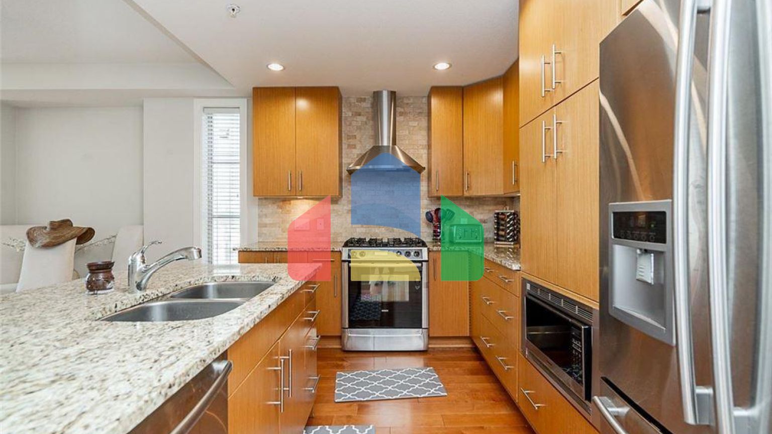 Residential - Condo/Apartment - Surrey, Canada - Canada