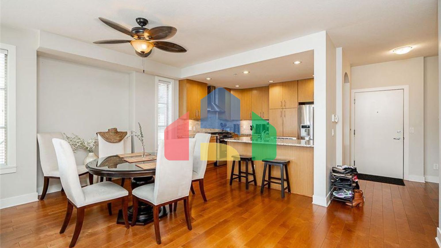 Residential - Condo/Apartment - Surrey, Canada - Canada