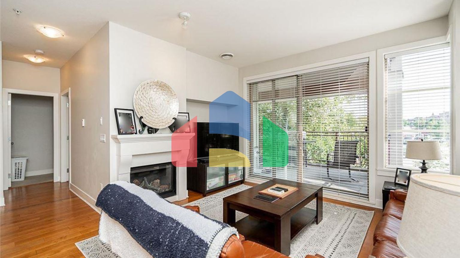 Residential - Condo/Apartment - Surrey, Canada - Canada