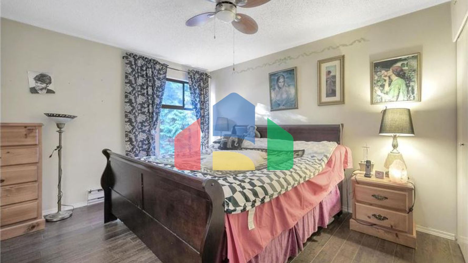 Residential - Townhouse - Surrey, Canada - Canada