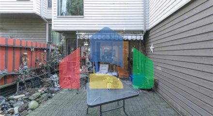 Residential - Townhouse - Surrey, Canada - Canada