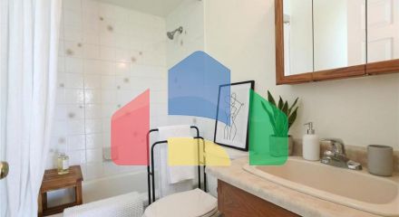 Residential - Single Family Home - Surrey, Canada - Canada