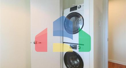 Residential - Single Family Home - Surrey, Canada - Canada