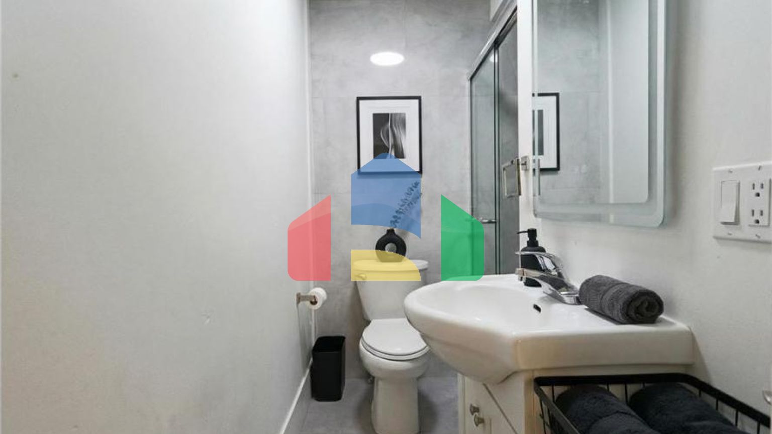 Residential - Single Family Home - Surrey, Canada - Canada