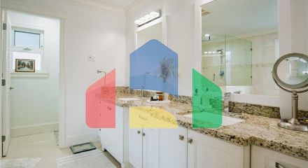 Residential - Single Family Home - Surrey, Canada - Canada