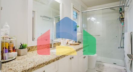 Residential - Single Family Home - Surrey, Canada - Canada