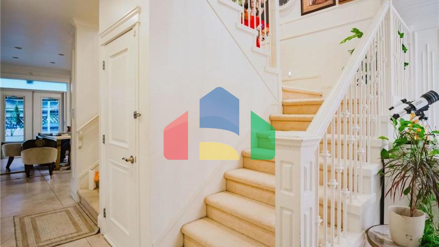 Residential - Single Family Home - Surrey, Canada - Canada