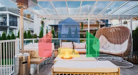 Residential - Single Family Home - Surrey, Canada - Canada