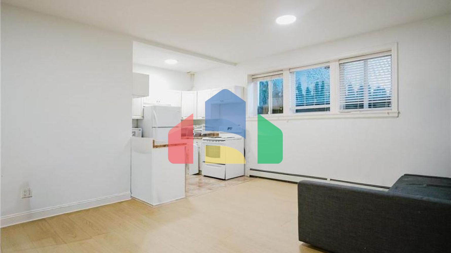 Residential - Single Family Home - Surrey, Canada - Canada