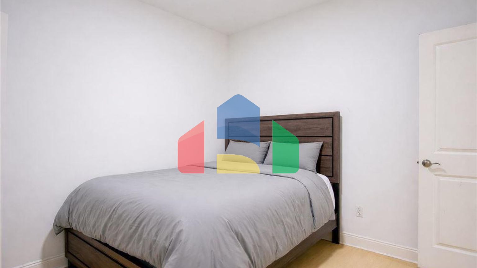 Residential - Single Family Home - Surrey, Canada - Canada