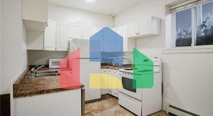 Residential - Single Family Home - Surrey, Canada - Canada