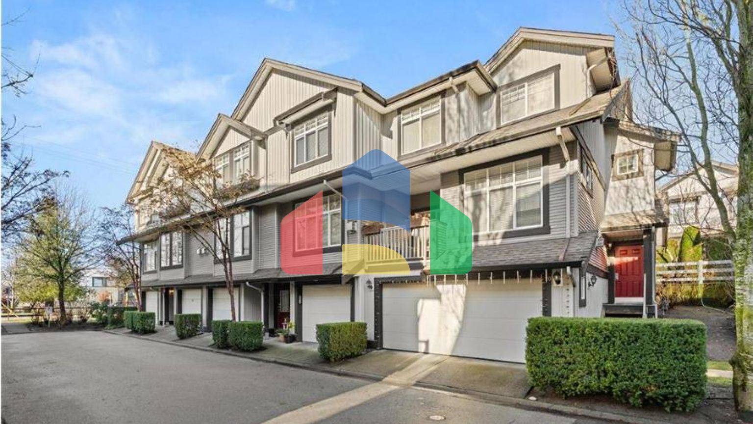 Residential - Townhouse - Surrey, Canada - Canada