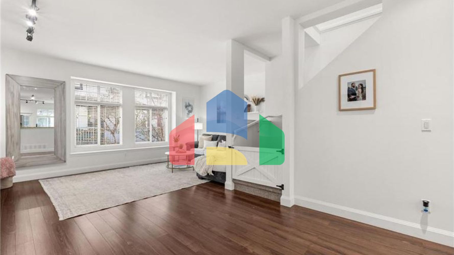 Residential - Townhouse - Surrey, Canada - Canada