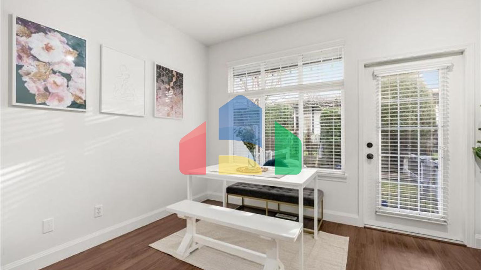 Residential - Townhouse - Surrey, Canada - Canada