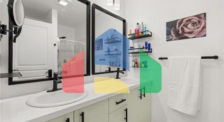 Residential - Townhouse - Surrey, Canada - Canada