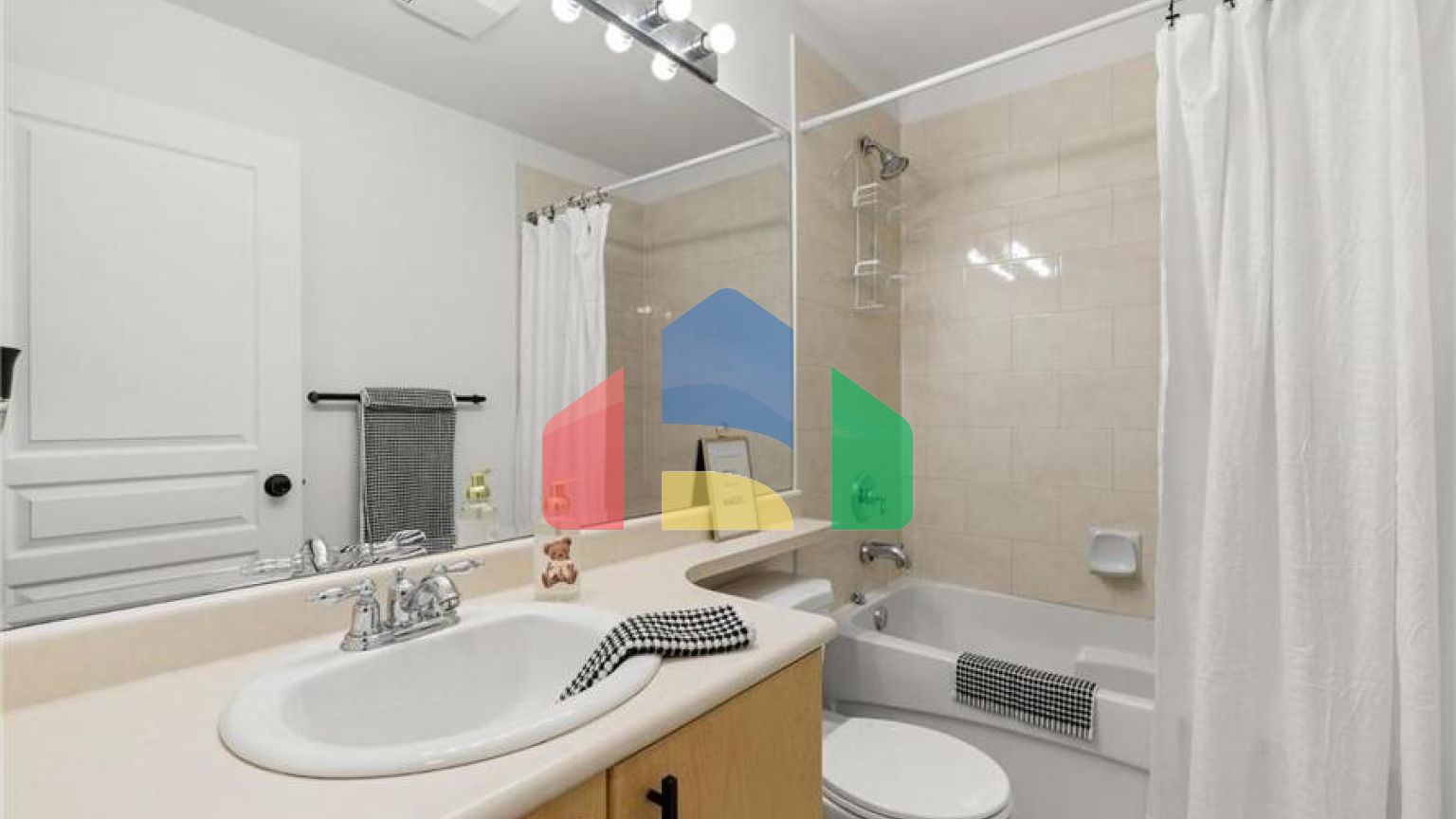 Residential - Townhouse - Surrey, Canada - Canada