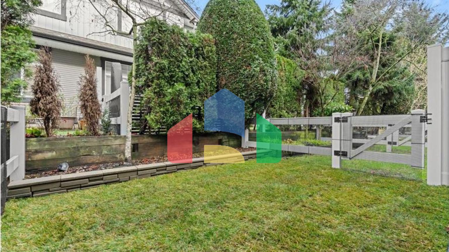 Residential - Townhouse - Surrey, Canada - Canada