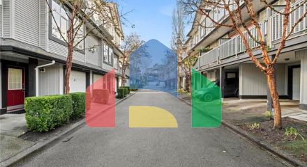 Residential - Townhouse - Surrey, Canada - Canada