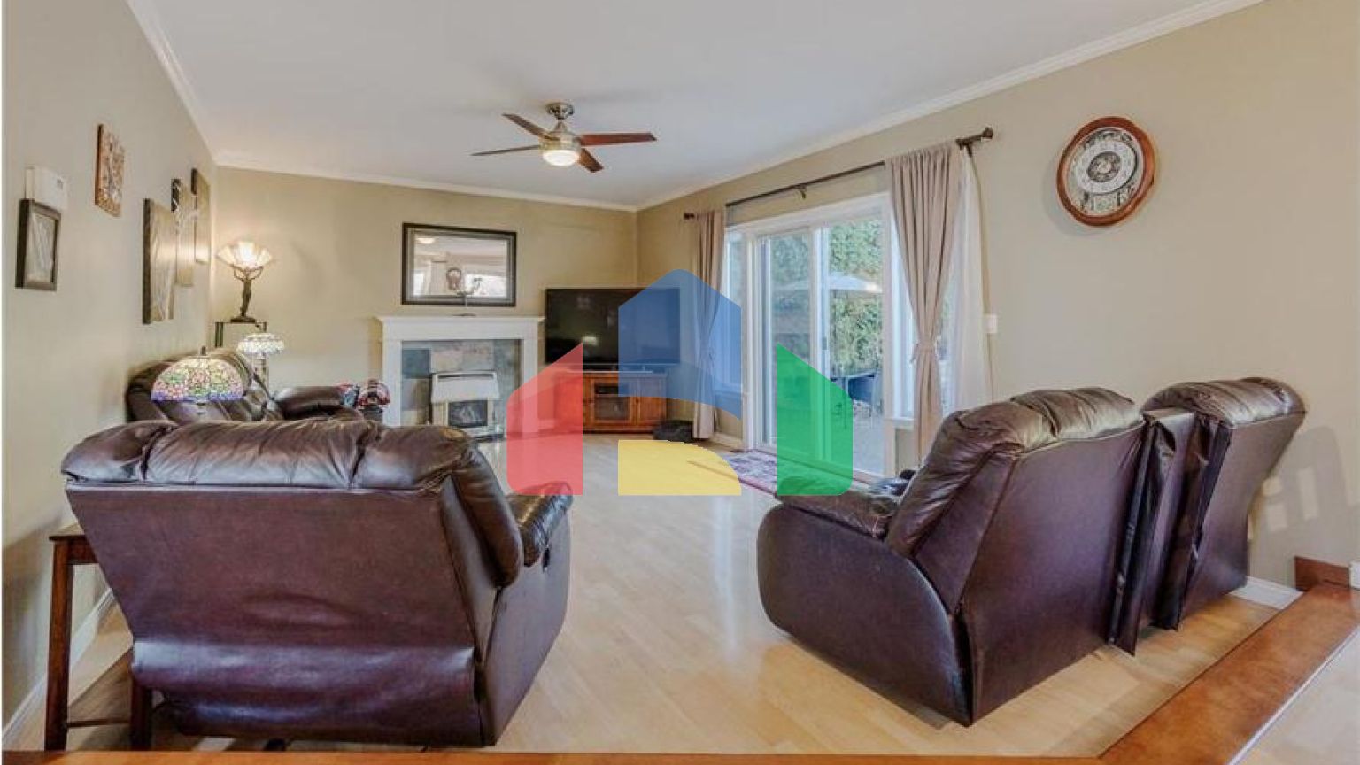 Residential - Single Family Home - Surrey, Canada - Canada