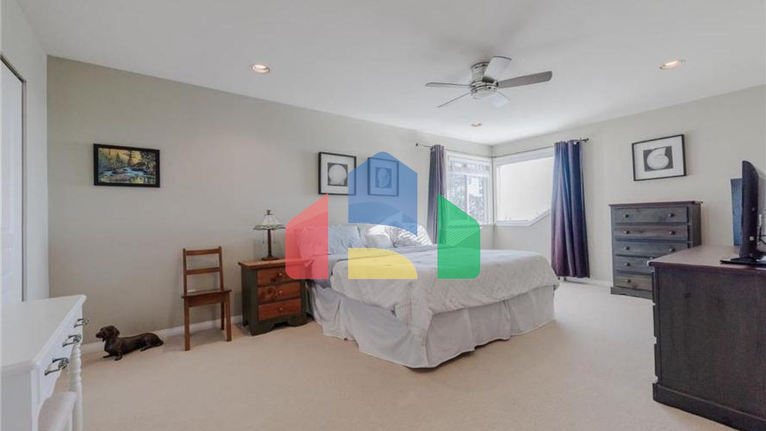 Residential - Single Family Home - Surrey, Canada - Canada