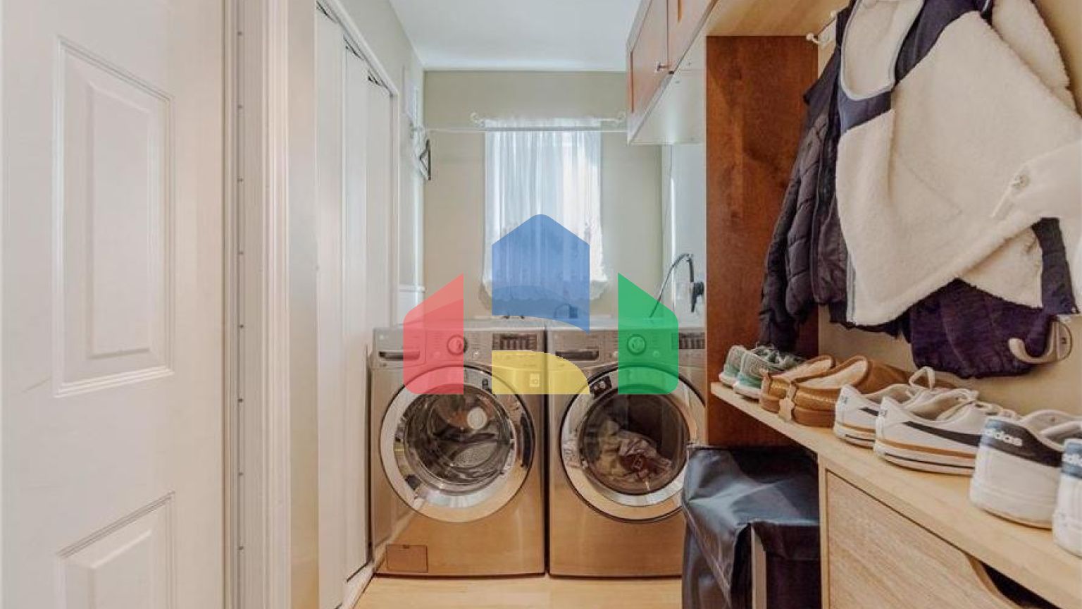 Residential - Single Family Home - Surrey, Canada - Canada