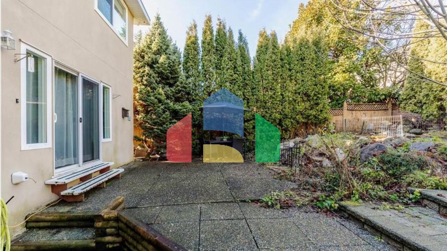 Residential - Single Family Home - Surrey, Canada - Canada