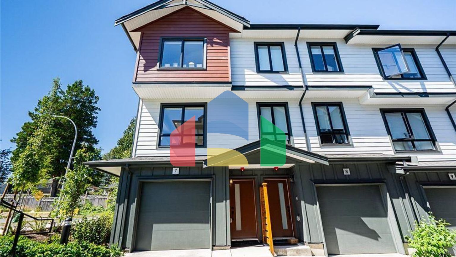 Residential - Townhouse - Surrey, Canada - Canada