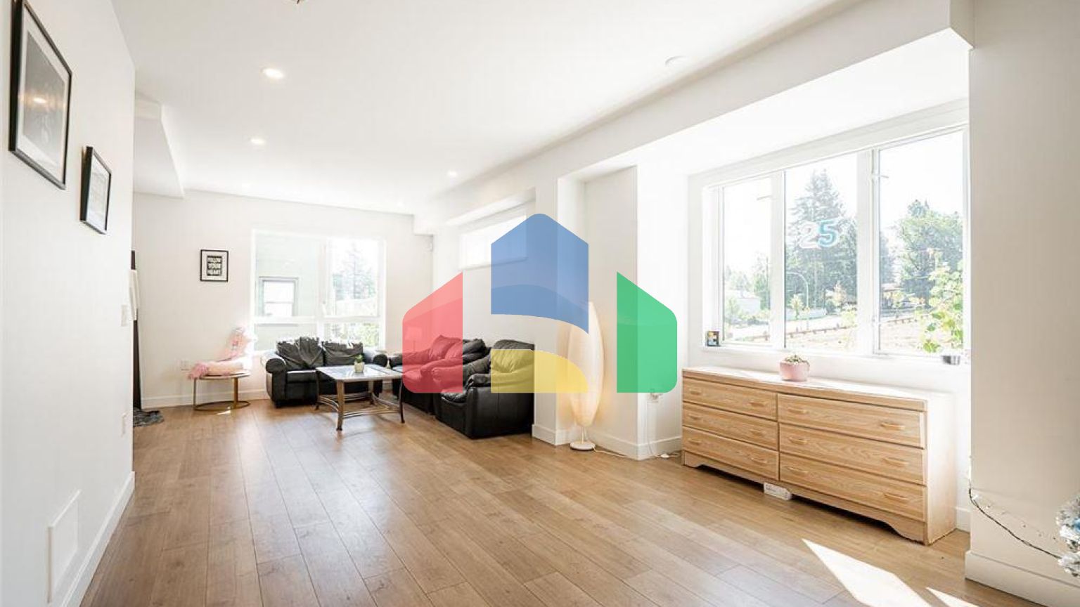 Residential - Townhouse - Surrey, Canada - Canada