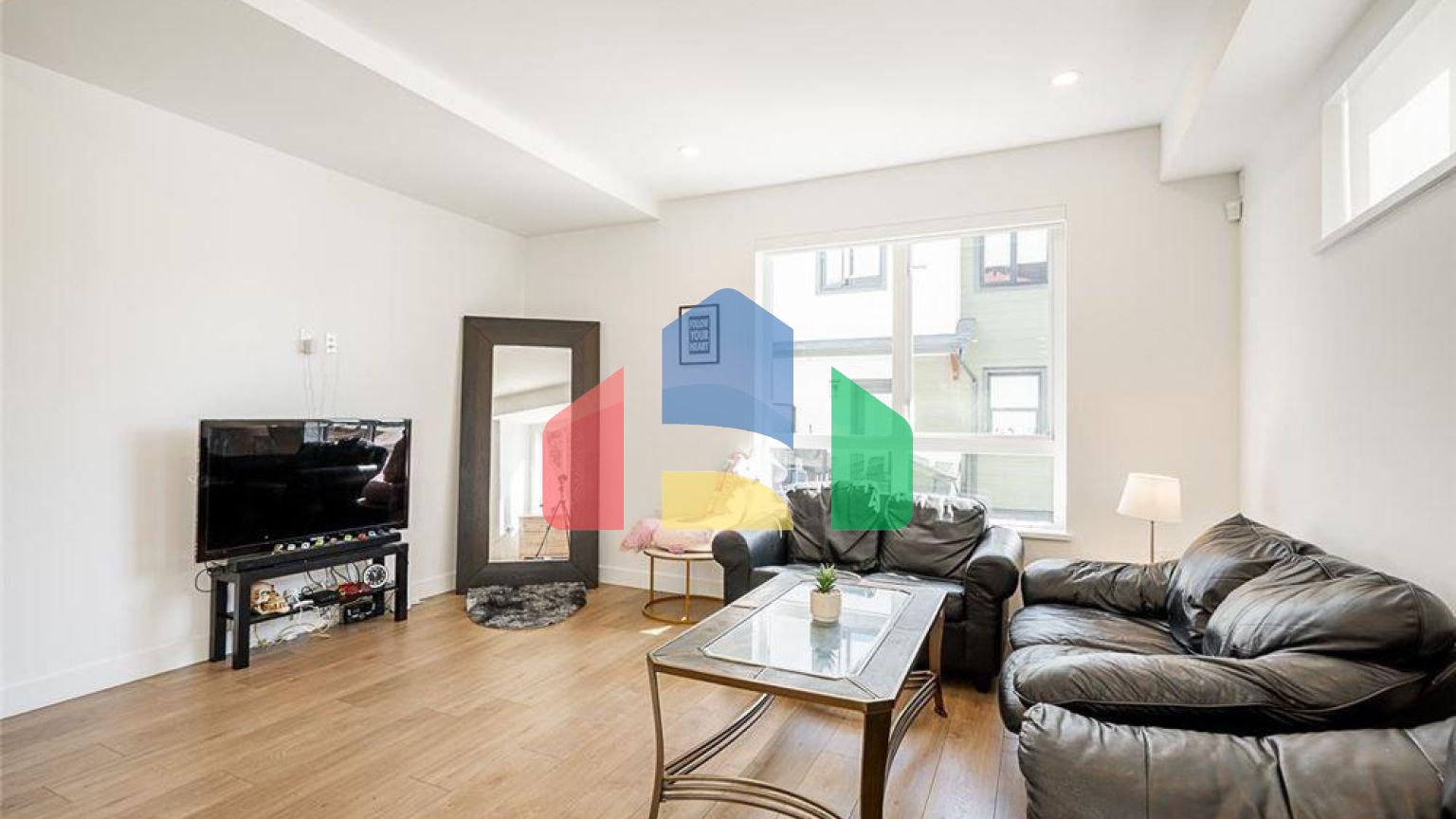 Residential - Townhouse - Surrey, Canada - Canada