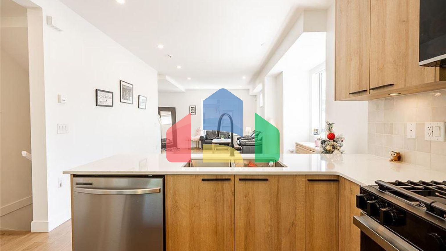 Residential - Townhouse - Surrey, Canada - Canada