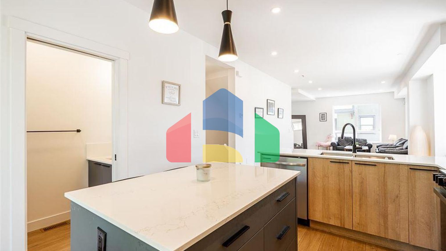 Residential - Townhouse - Surrey, Canada - Canada