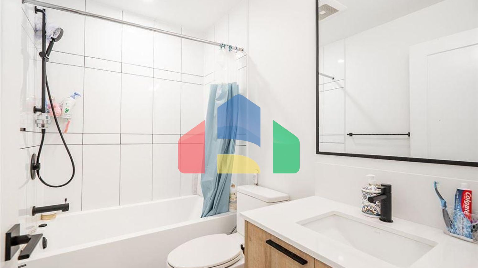 Residential - Townhouse - Surrey, Canada - Canada