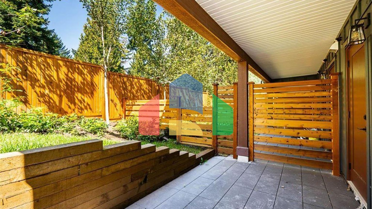 Residential - Townhouse - Surrey, Canada - Canada