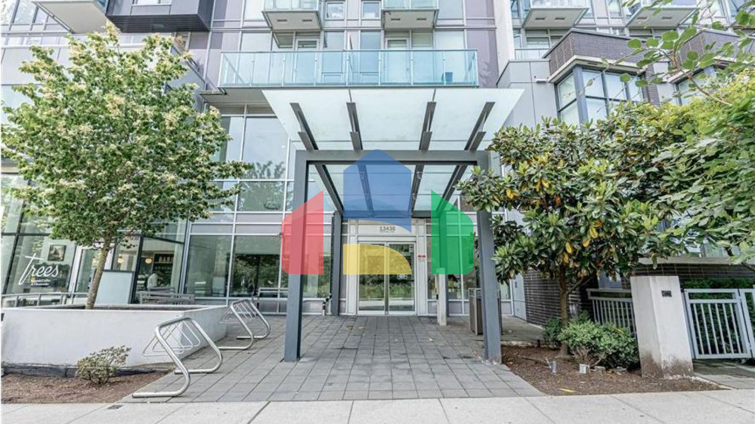 Residential - Single Family Home - Surrey, Canada - Canada