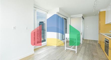 Residential - Single Family Home - Surrey, Canada - Canada