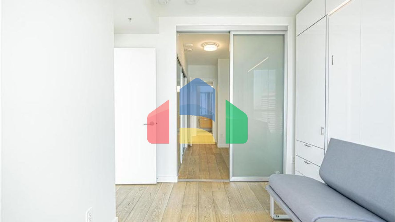 Residential - Single Family Home - Surrey, Canada - Canada