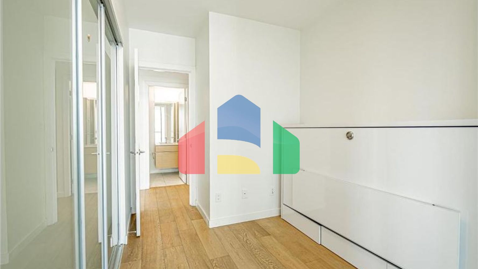 Residential - Single Family Home - Surrey, Canada - Canada